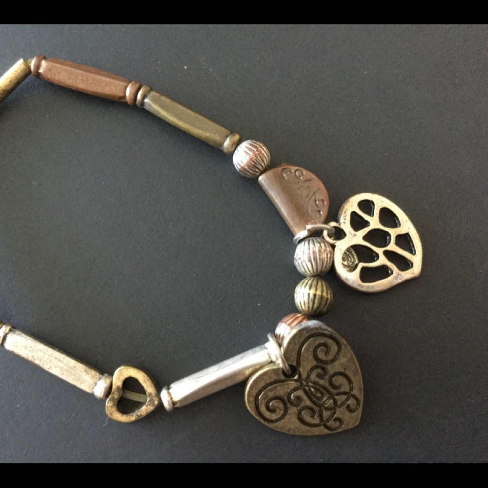 ADORABLE HEART BRACELET!